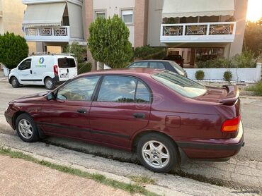 Toyota: Toyota Carina: 1.6 l. | 1997 έ. Sedan — 4