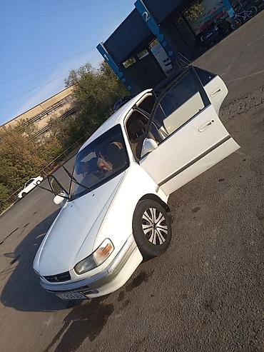 Продажа авто: Toyota Corolla: 1996 г., Седан — 2