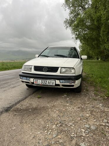кузов портер 1: Volkswagen Vento: 1992 г., 1.8 л, Механика, Бензин, Седан