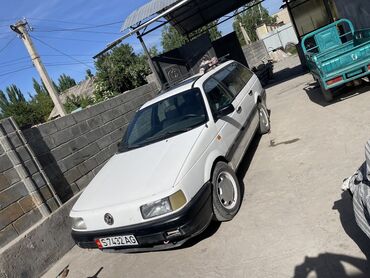 124 гур: Volkswagen Passat: 1988 г., 1.8 л, Механика, Бензин, Универсал