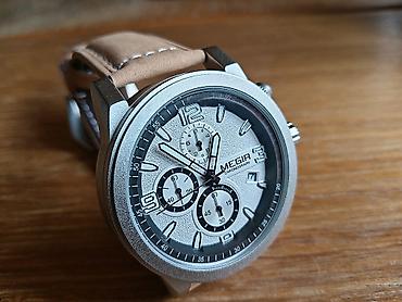 Ručni satovi: Kućište od nerdjajućeg čelika, prečnik kućišta 44 mm, debljina kućišta — 11