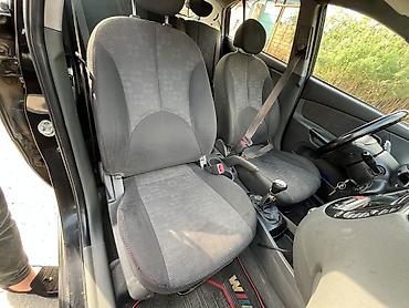 kia bango: Kia Rio (hatchback), qara rəng - Kuzov: 5 qapılı hatchback, qara - — 5