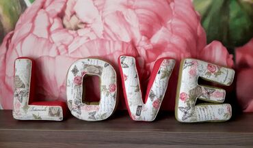цветные бабочки для декора: Подушки " L O V E "
Ручная работа