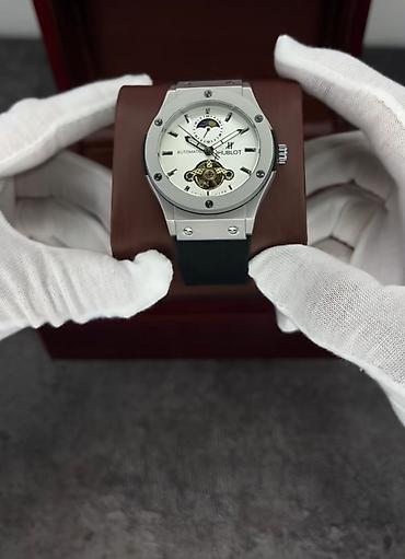 whoop браслет цена: Часы Hublot Classic Fusion Automatic с лунным календарём и открытым — 1