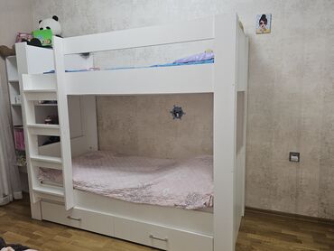 детская кровать качалка: Для девочки и мальчика, Б/у, Кровать, Без матраса, С выдвижными ящиками