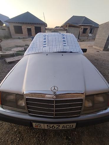рул мерс 210: Mercedes-Benz W124: 1993 г., Кол менен иштөөчү, Седан — 3