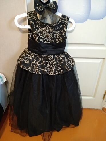 шикарное платье для девочки: Детское платье, цвет - Черный, Б/у