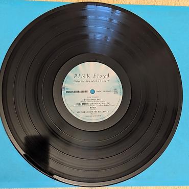 floyd: Альбом Pink Floyd - Delicate Sound Of Thunder 2LP (двойной). Издание — 4