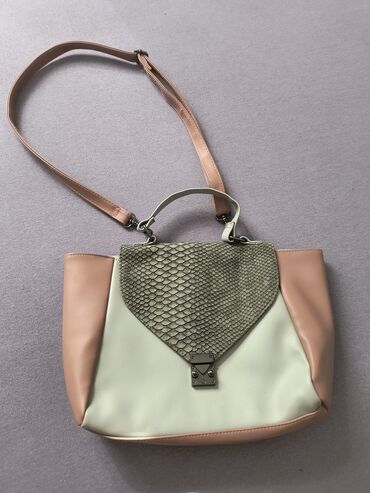 opposite torbe snizenje: Shoulder bag, Avon