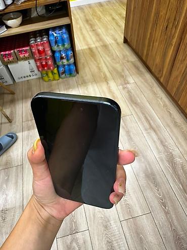 iphone 15 sadə: IPhone 15, 256 GB, Black Titanium, Barmaq izi, Face ID — 6