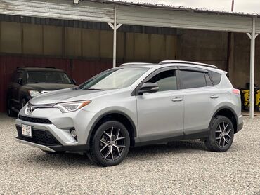 Toyota: Toyota RAV4: 2018 г., 2.5 л, Автомат, Бензин, Кроссовер