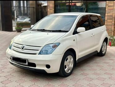 авто за 2000 долларов: Toyota ist: 2003 г., 1.3 л, Автомат, Бензин, Хетчбек