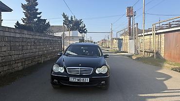 mercedes rulu: Mercedes-Benz C-Class: 2.6 l | 2001 il Sedan — 2