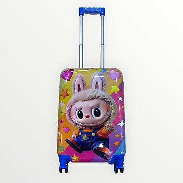 №: 2394 Məhsulun adı: Çamadan 1335 Labubu, rəngbərəng