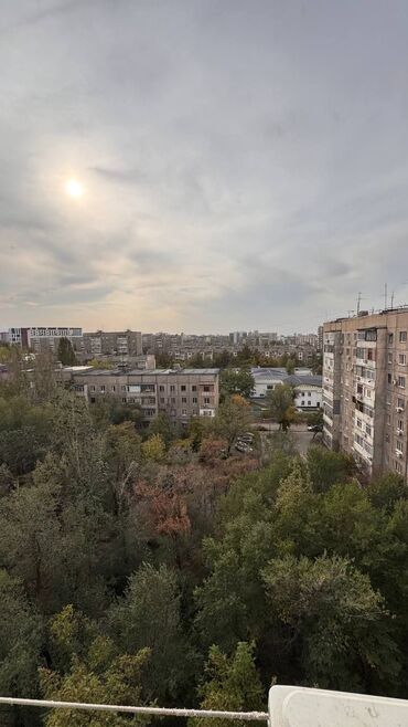 3 комнатная квартира продажа: 3 бөлмө, 64 кв. м, 106-серия, 9 кабат, Косметикалык ремонт