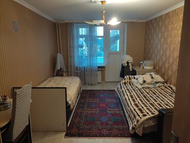 Köhnə tikili: Bakı, 4 otaqlı, Köhnə tikili, m. Qara Qarayev, 80 kv. m — 4