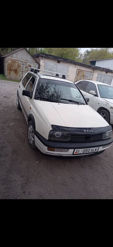 машина электирик: Volkswagen Golf: 1992 г., 1.8 л, Механика, Газ, Седан