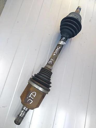 kardan za traktor: Lancia delta 1.6 poluosovina leva. Lancia delta 1.6 poluosovina — 2