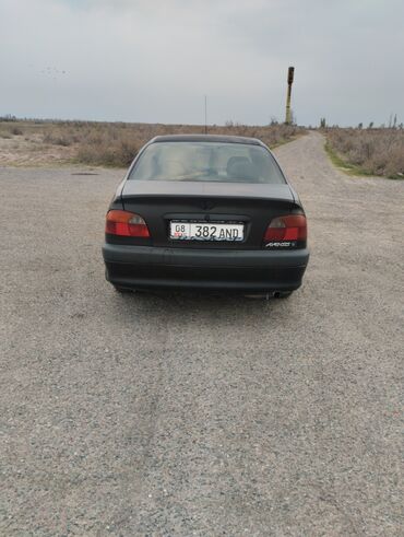 neta машина: Toyota Avensis: 1998 г., 1.6 л, Механика, Бензин, Седан