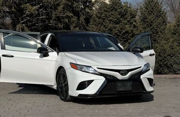 Toyota: Toyota Camry: 2017 г., 2.5 л, Автомат, Бензин, Седан