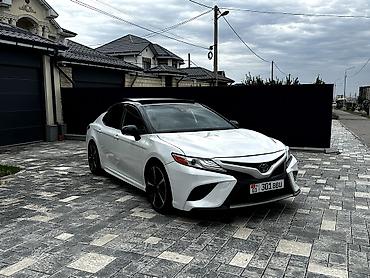 corolla 2004: Toyota Camry: 2019 г., 2.5 л, Автомат, Бензин, Седан — 2