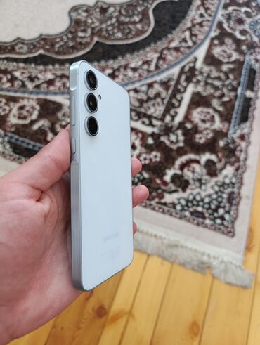 Samsung: Samsung Galaxy A55, 128 GB, rəng - Ağ, Barmaq izi, İki sim kartlı, Face ID — 3