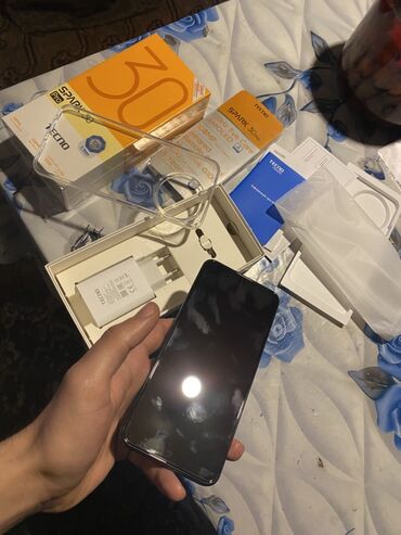 Tecno: Tecno Spark 30 Pro, 256 GB, rəng - Qara, Zəmanət — 9