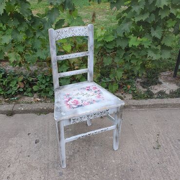 Stolice: Ručno oslikana drvena stolica u shabby chic stilu.Puno drvo.Moze kao — 1