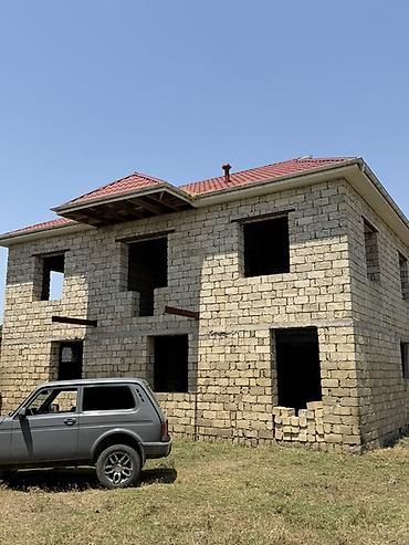 6 mikrorayon: 2 mərtəbəli yarımçıq tikili – fərdi yaşayış evi - Daş konstruksiya — 2
