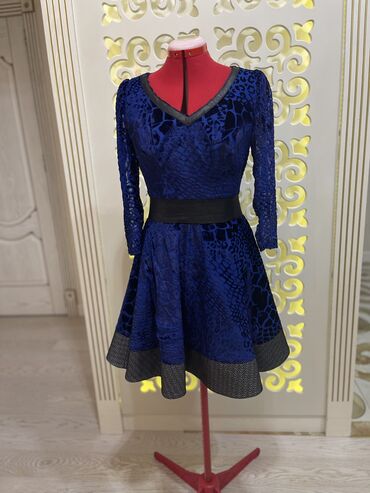 mavi qadın kostyumları: Вечернее платье
