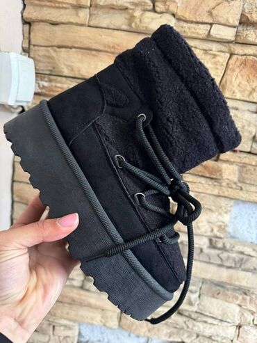 Ugg obuća: Ugg čizme — 8