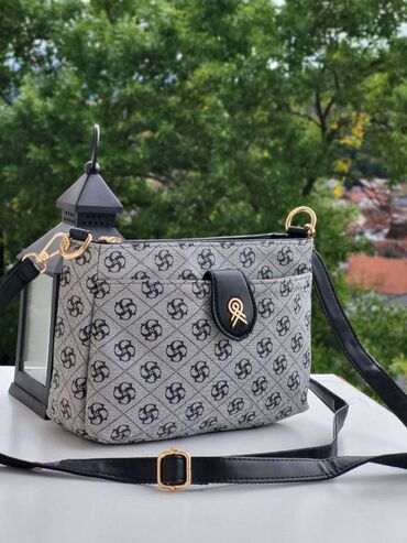 louis vuitton torba cena: Razni modeli