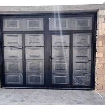 Həyət darvazaları: Naxışlı, qara rəngli ikiqapılı dəmir darvaza, üstündə və qapılarında -da lalafo.az — 15 Həyət darvazaları: Naxışlı, qara rəngli ikiqapılı dəmir darvaza, üstündə və qapılarında — 15