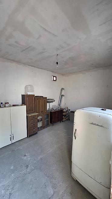 Həyət evləri və villaların satışı: 3 otaqlı, 55 kv. m, Orta təmir — 12