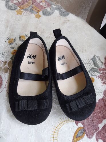 masa i medo igracke: Plitke cipele, H&M, Veličina - 18