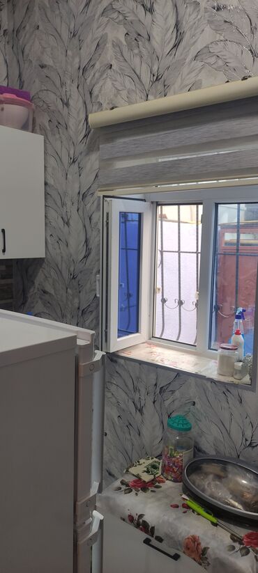 Giriş qapıları: Həyət daxili qapı və giriş komplekti - Material: metal qapı, üzərində — 9