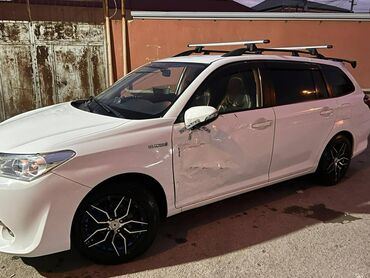 Toyota: Toyota Corolla: 1.5 l | 2015 il — 15