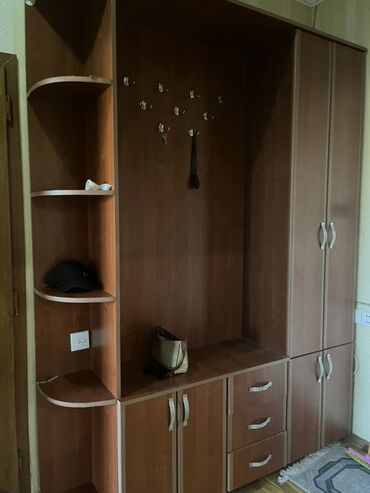Saipa: İşlənmiş, Açılan, 6 qapı Düz dolab, Dəhliz dolabı