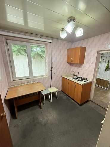 Бөлмөлөрдү ижарага берүү: 60 м² — 6