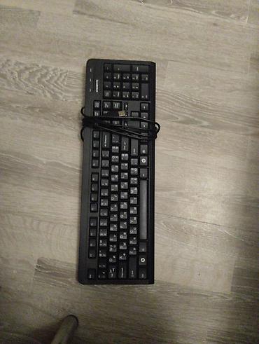 USB klaviatura - Naqilli, USB A qoşulma ilə - Tam ölçülü layout: tam