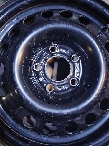 maşın şinləri: Məhsul: 4 ədəd polad disk komplekti Xüsusiyyətlər: - Ölçü: 15" - Bolt — 2