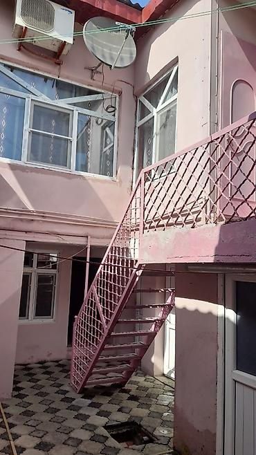 bulbulə: Suraxani rayonu Bül-bülə qesebesinde həyət evi satılır Bir Həyətdə 2 — 5