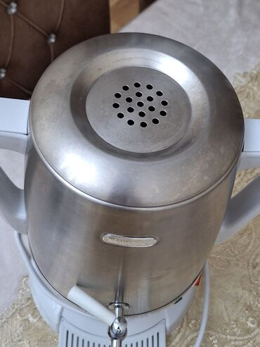 turk samovari: İşlənmiş Elektrik Samovar, 5 l, Ünvandan götürmə