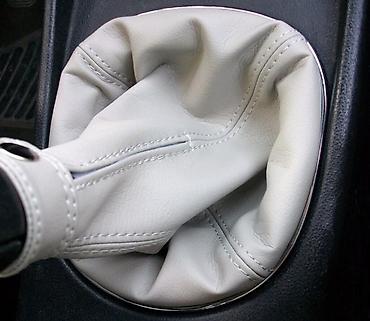 nalepnice za branike: KOŽICA MENJAČA I RUČ I GRATIS ZA ALFA ROMEO 147 OD 2000. DO 2010. GOD — 5