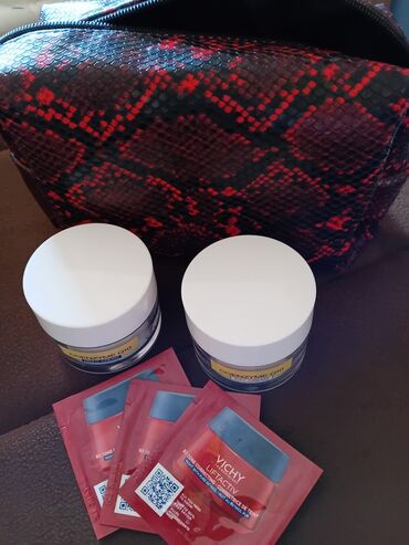 Nega kože: Set za negu lica + neseser Sadržaj: - Velnea Face Care Coenzyme Q10 — 1