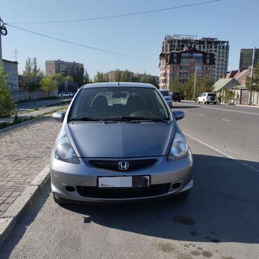 Honda: Honda Jazz: 2005 г., 1.3 л, Механика, Бензин, Хэтчбэк