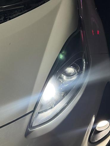 ag isiq: Mashin üçün LED/HID fara işıqlandırma sistemi - Güclü, ağ spektrli — 1