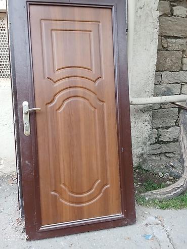 qapi dekoru: Metal qapı dəsti - Material: çərçivəsi metal, üzlük taxta teksturalı — 1