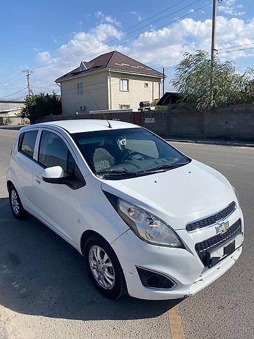 byd e2 бишкек: Chevrolet Spark: 2014 г., 1 л, Автомат, Бензин, Хетчбек — 4