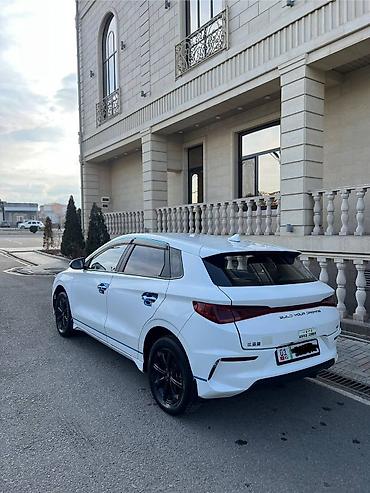 BYD: BYD E2: 2021 г., Электромобиль, Хэтчбэк — 4